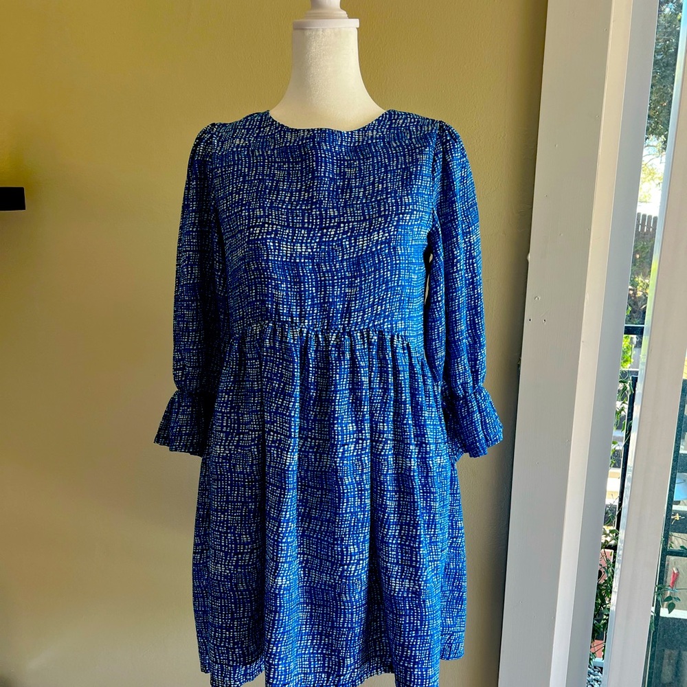 Blue and White dress, has lining.